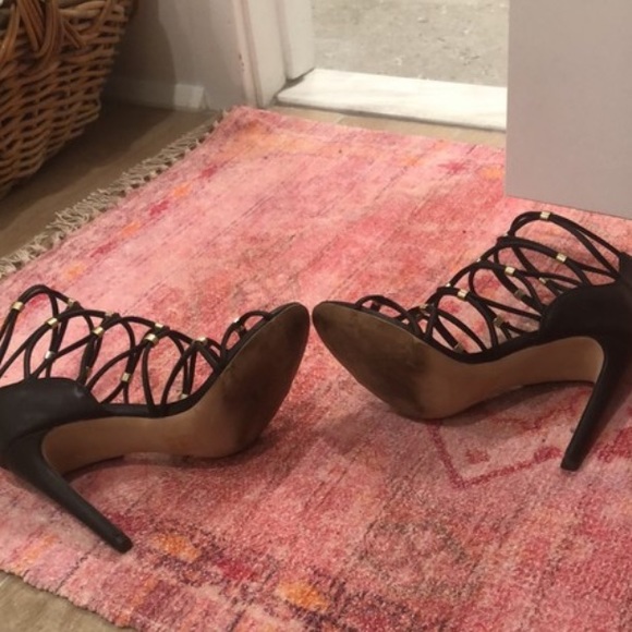 Aldo Womens Heels Peterbell Sexy Strap Pumps shoes size 8 Black & Gold Accents - Picture 5 of 5